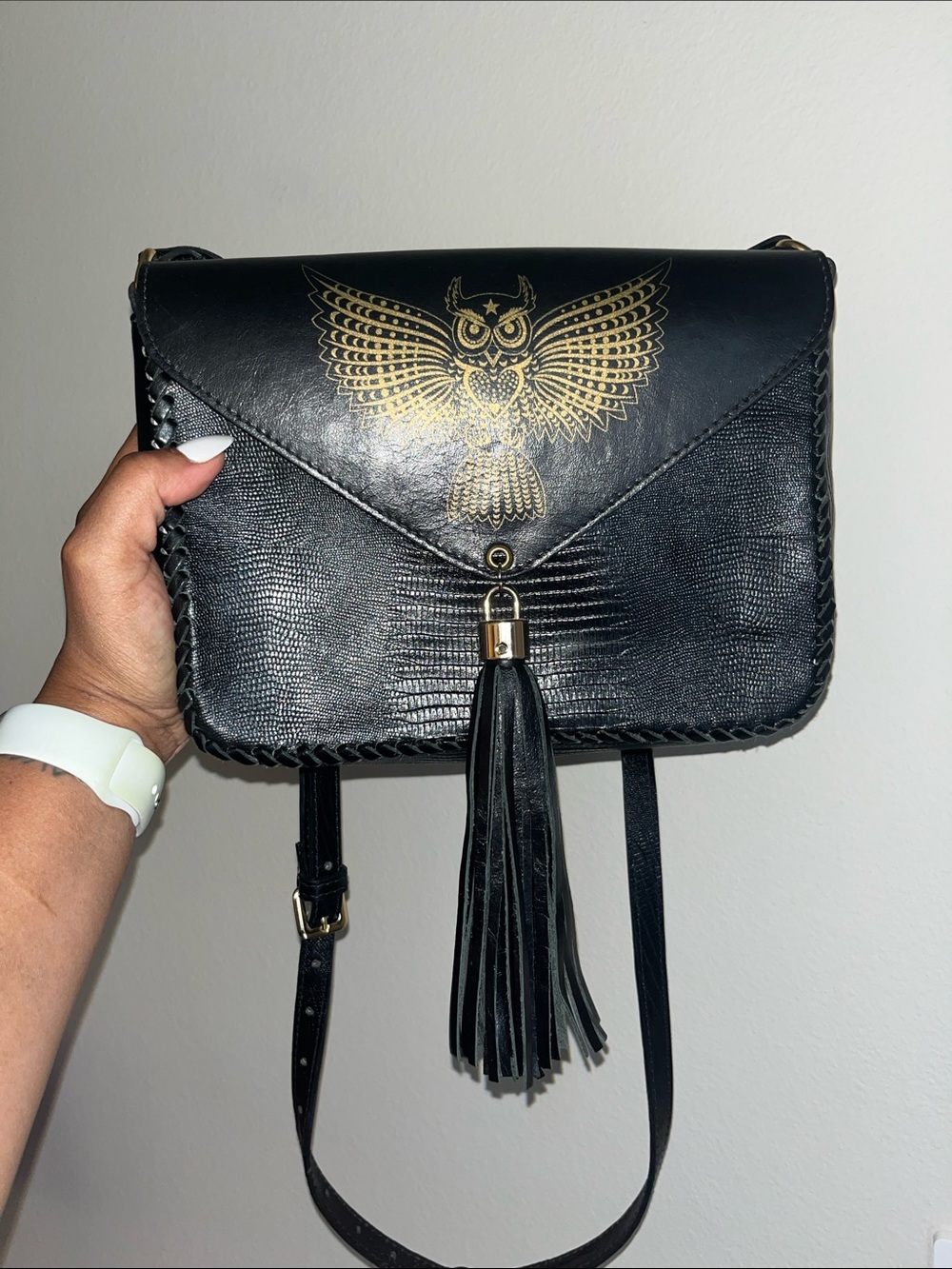 Vintage Owl-Emblem Tassel Crossbody Bag